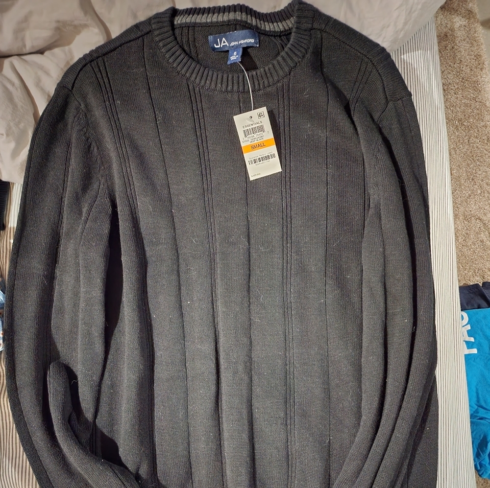Nwt  mens sweater